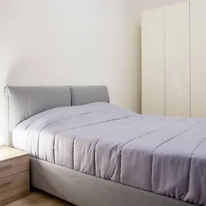 https://via-adda-10.it-lombardy.com