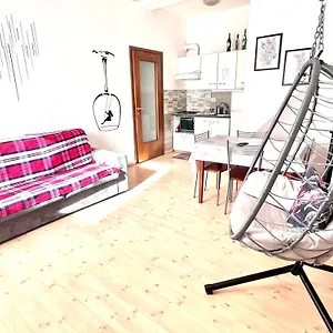  Apartament Mia House